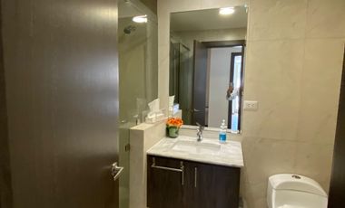 ¡En venta moderno departamento único en el sector vergel!