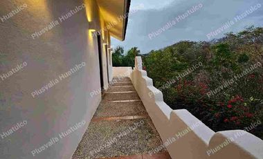 En venta Residencia con vista al Mar