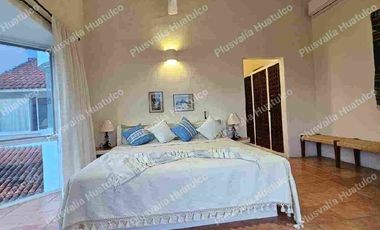 En venta Residencia con vista al Mar