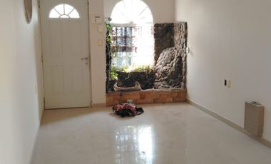 CASA EN EL FRACC. LAS PALMAS DEL COYOL