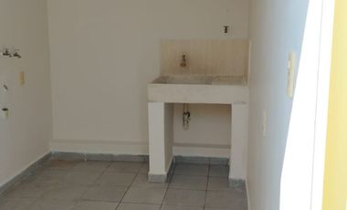 CASA EN EL FRACC. LAS PALMAS DEL COYOL