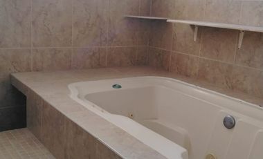 CASA EN EL FRACC. LAS PALMAS DEL COYOL