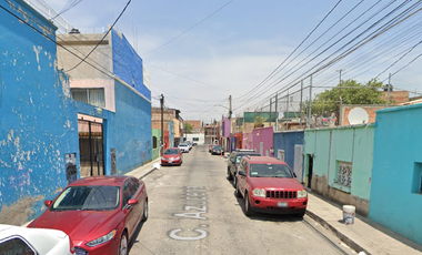 REMATO CASA EN. GUADALAJARA, CALLE AZUCENA, COL. JARDINES DE LA PAZ.