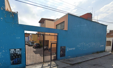 REMATO CASA EN. GUADALAJARA, CALLE AZUCENA, COL. JARDINES DE LA PAZ.