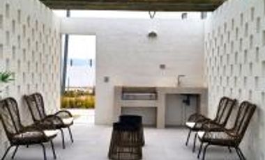 HERMOSO DEPTO. EN COND. EXCLUSIVO-BAHÍA INGLESA-AÑO CORRIDO