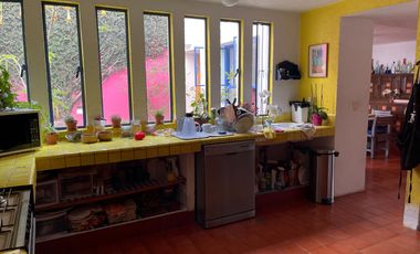 VENTA CASA ESTILO BARRAGÁN EN LA CALLE SANTIAGO, COL. LOMAS QUEBRADAS