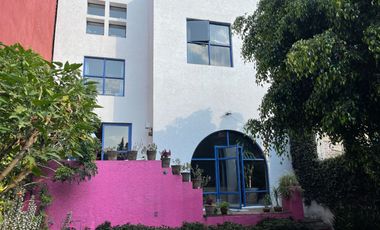 VENTA CASA ESTILO BARRAGÁN EN LA CALLE SANTIAGO, COL. LOMAS QUEBRADAS