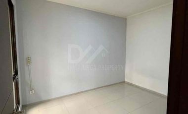 Rumah cantik dijual cepat,siap huni letak strategis