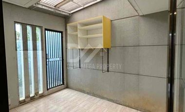 Rumah cantik dijual cepat,siap huni letak strategis