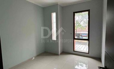 Rumah cantik dijual cepat,siap huni letak strategis