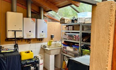 SE VENDE PARCELA CON CASA SOLIDA EN CONDOMINIO