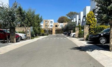 Casa con Jardín en Venta en Ocoyoacac - Zona de Alta Plusvalía