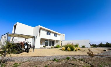 casa de 4 dormitorios 3 en suite en las Brisas de Chicureo
