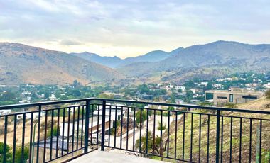 Casa en venta 4 d y 3 b piscina vista panóramica en Chicureo