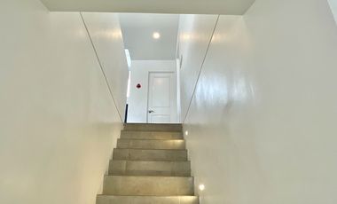 Casa en venta 4 d y 3 b piscina vista panóramica en Chicureo