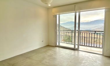 Casa en venta 4 d y 3 b piscina vista panóramica en Chicureo