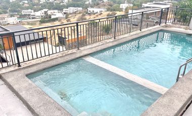 Casa en venta 4 d y 3 b piscina vista panóramica en Chicureo