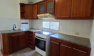 En Machala LInda Casa en Alquiler dentro de Urbanización Privada ubicada a 3 minutos del Centro