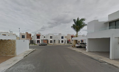 Hermosa Propiedad en Fracc Gran Santa Fe II, Mérida, Yucatán