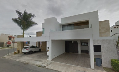Hermosa Propiedad en Fracc Gran Santa Fe II, Mérida, Yucatán