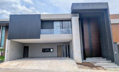 CASA EN VENTA SECTOR ENCINO, BOSQUES DE LAS MISIONES