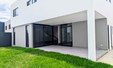 CASA EN VENTA SECTOR ENCINO, BOSQUES DE LAS MISIONES