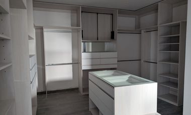 CASA EN VENTA SECTOR ENCINO, BOSQUES DE LAS MISIONES