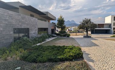 CASA EN VENTA SECTOR ENCINO, BOSQUES DE LAS MISIONES