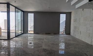 CASA EN VENTA SECTOR ENCINO, BOSQUES DE LAS MISIONES