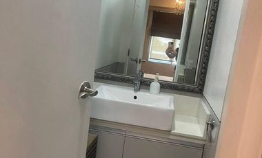 FOR LEASE: 2-Bedroom Flat in Two Serendra, Taguig