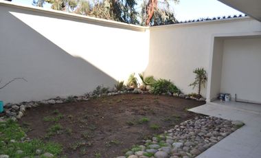 Venta de Casa en Residencial El Rincón, a un lado del Salón Flamingos, 10 minutos a zona Rio