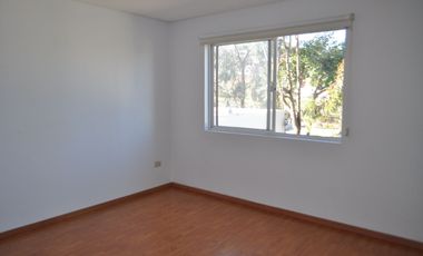 Venta de Casa en Residencial El Rincón, a un lado del Salón Flamingos, 10 minutos a zona Rio