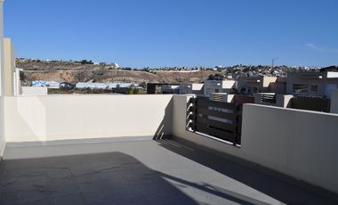 Venta de Casa en Residencial El Rincón, a un lado del Salón Flamingos, 10 minutos a zona Rio