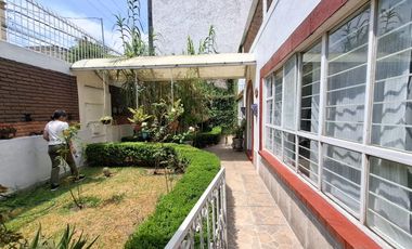 Hermosa casa muy amplia, muy ubicada, totalmente renovada.