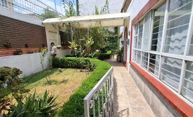 Hermosa casa muy amplia, muy ubicada, totalmente renovada.