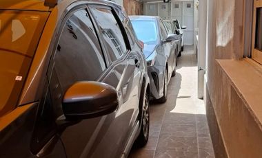 Hermosa casa muy amplia, muy ubicada, totalmente renovada.