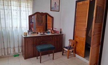 Hermosa casa muy amplia, muy ubicada, totalmente renovada.