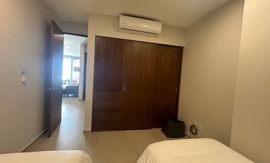 Departamento de 3 recámaras, amueblado, en Montejo Plaza.