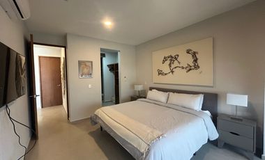 Departamento de 3 recámaras, amueblado, en Montejo Plaza.