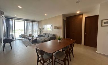 Departamento de 3 recámaras, amueblado, en Montejo Plaza.