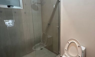 Departamento de 3 recámaras, amueblado, en Montejo Plaza.