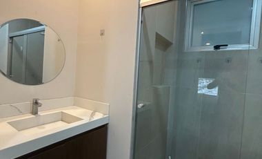 Departamento de 3 recámaras, amueblado, en Montejo Plaza.