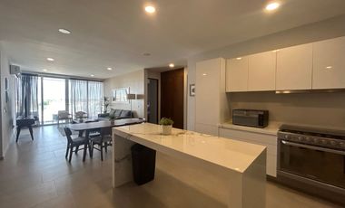 Departamento de 3 recámaras, amueblado, en Montejo Plaza.