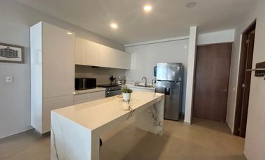 Departamento de 3 recámaras, amueblado, en Montejo Plaza.