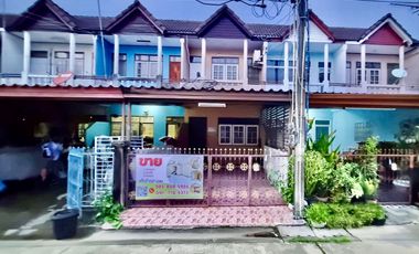 89927 - ขายทาวน์เฮาส์ 2 ชั้น ทำเลหน้าเมือง ใกล้ตลาดบ่อบัว อ.เมือง จ.ฉะเชิงเทรา