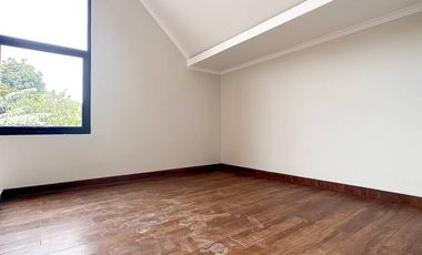Rumah Dijual 2 Lantai Harga 1 Lantai Siap Huni Di Jatiasih Kota Bekasi dkt Jl Wibawa Mukti [AR158]