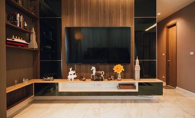 🏡 𝗙𝗼𝗿 𝗿𝗲𝗻𝘁 Luxury 3-storey Modern Tropical house near Ruamchok intersection with swimming pool and central fitness center