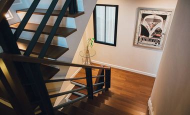 🏡 𝗙𝗼𝗿 𝗿𝗲𝗻𝘁 Luxury 3-storey Modern Tropical house near Ruamchok intersection with swimming pool and central fitness center