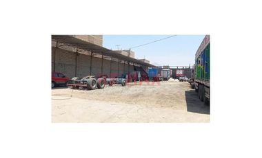 Venta De Local Comercial-Industrial Urb.Semi Rustica A 2 Cuadras Del Mercado La Hermelinda At.1942.96M2