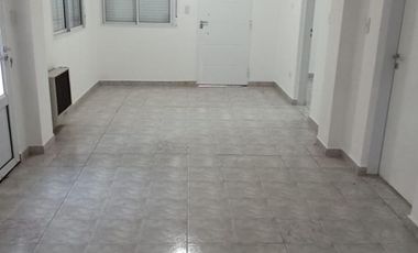 Casa completamente revovada - Consultar Precio
